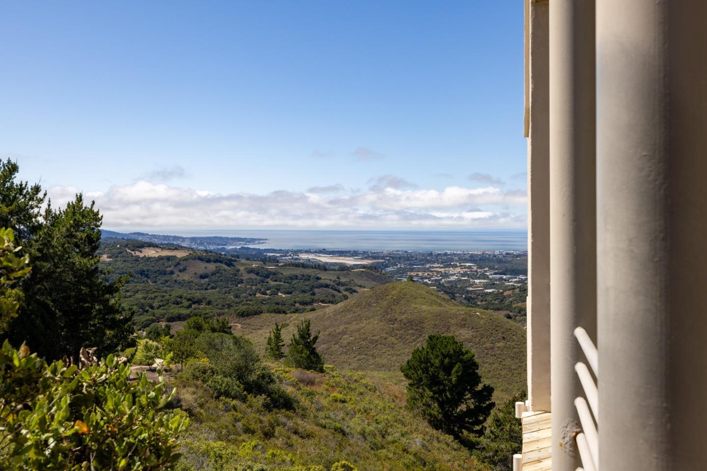 Detail Gallery Image 2 of 54 For 10450 Saddle Rd, Monterey,  CA 93940 - 3 Beds | 2/1 Baths