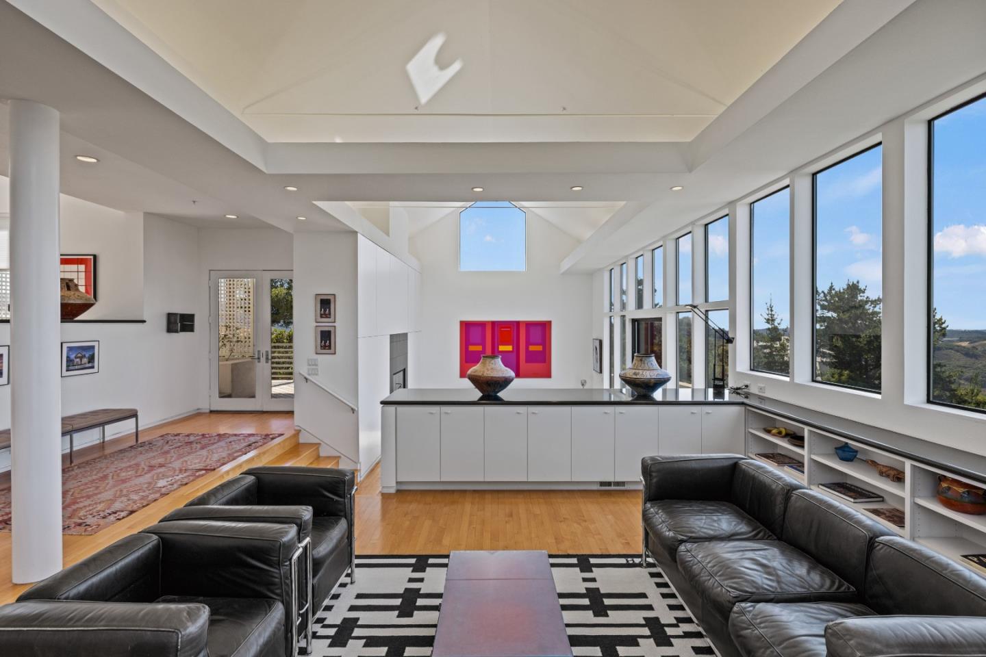 Detail Gallery Image 22 of 54 For 10450 Saddle Rd, Monterey,  CA 93940 - 3 Beds | 2/1 Baths