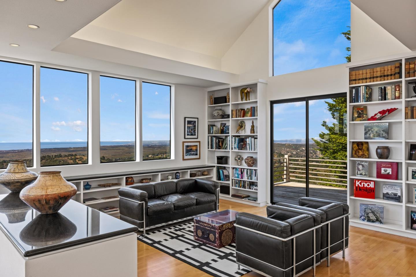 Detail Gallery Image 23 of 54 For 10450 Saddle Rd, Monterey,  CA 93940 - 3 Beds | 2/1 Baths