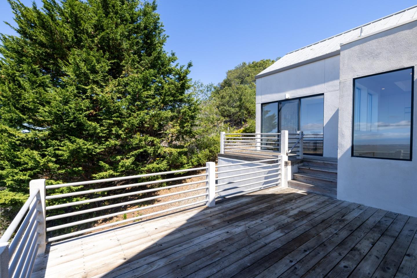 Detail Gallery Image 25 of 54 For 10450 Saddle Rd, Monterey,  CA 93940 - 3 Beds | 2/1 Baths