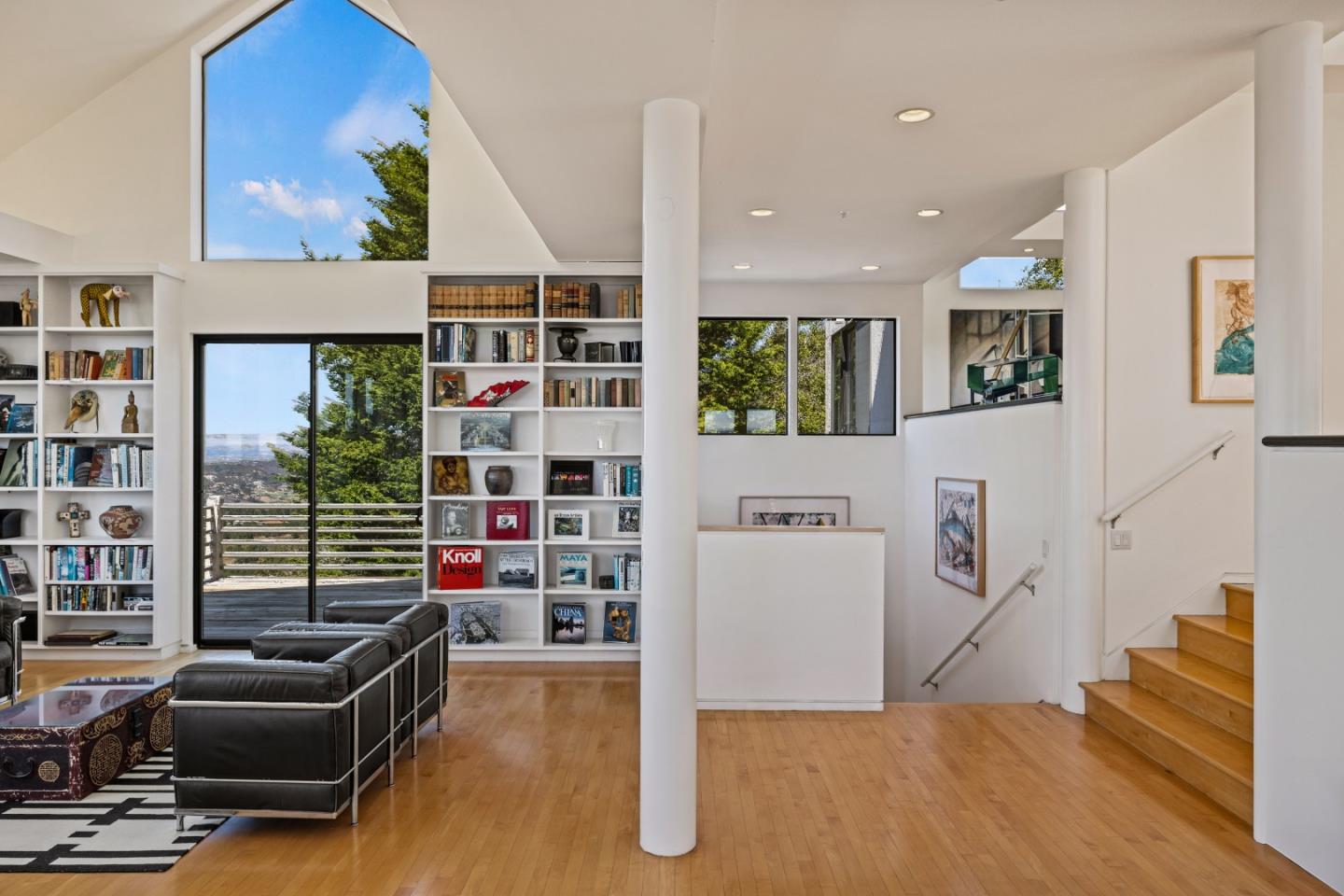 Detail Gallery Image 29 of 54 For 10450 Saddle Rd, Monterey,  CA 93940 - 3 Beds | 2/1 Baths