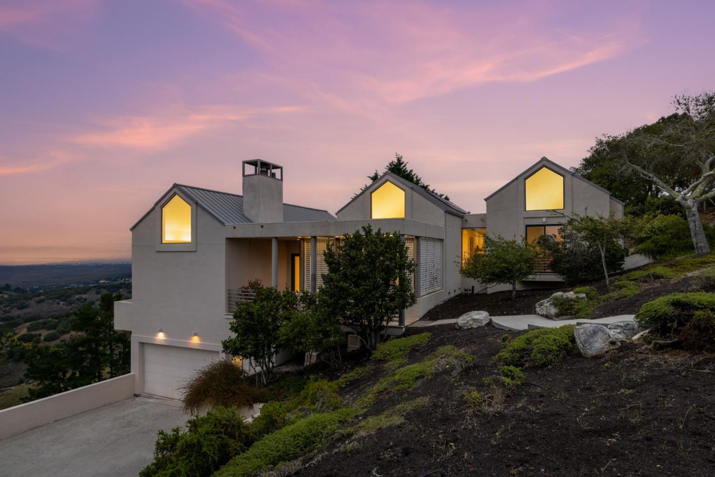 Detail Gallery Image 49 of 54 For 10450 Saddle Rd, Monterey,  CA 93940 - 3 Beds | 2/1 Baths