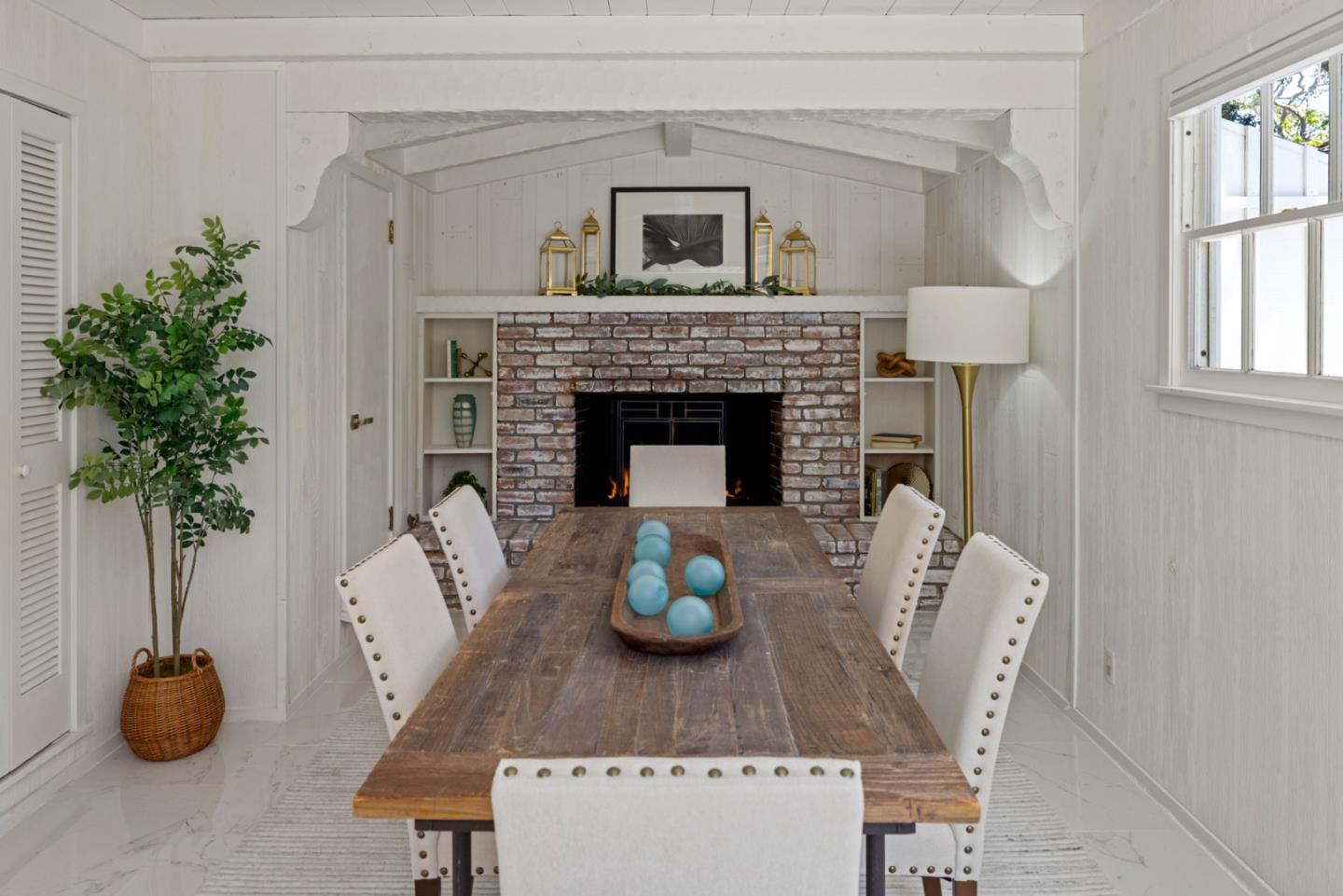 Detail Gallery Image 12 of 24 For 25905 Junipero Ave, Carmel,  CA 93923 - 4 Beds | 2 Baths
