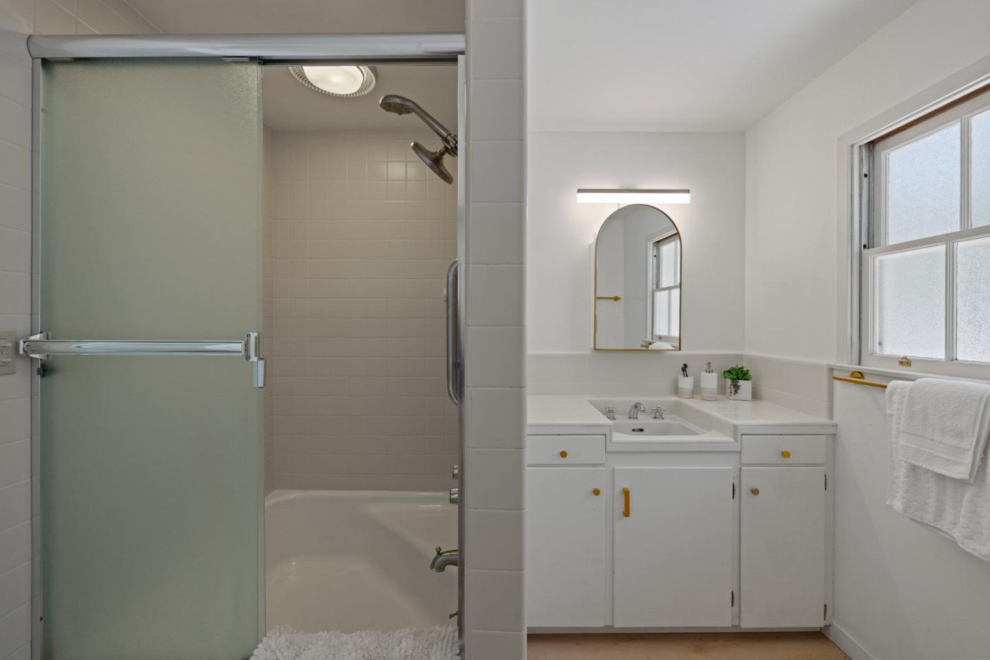 Detail Gallery Image 14 of 24 For 25905 Junipero Ave, Carmel,  CA 93923 - 4 Beds | 2 Baths