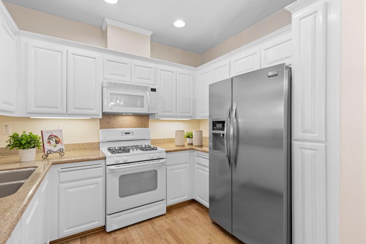 Detail Gallery Image 2 of 15 For 3275 Dublin Blvd #306,  Dublin,  CA 94568 - 2 Beds | 2 Baths