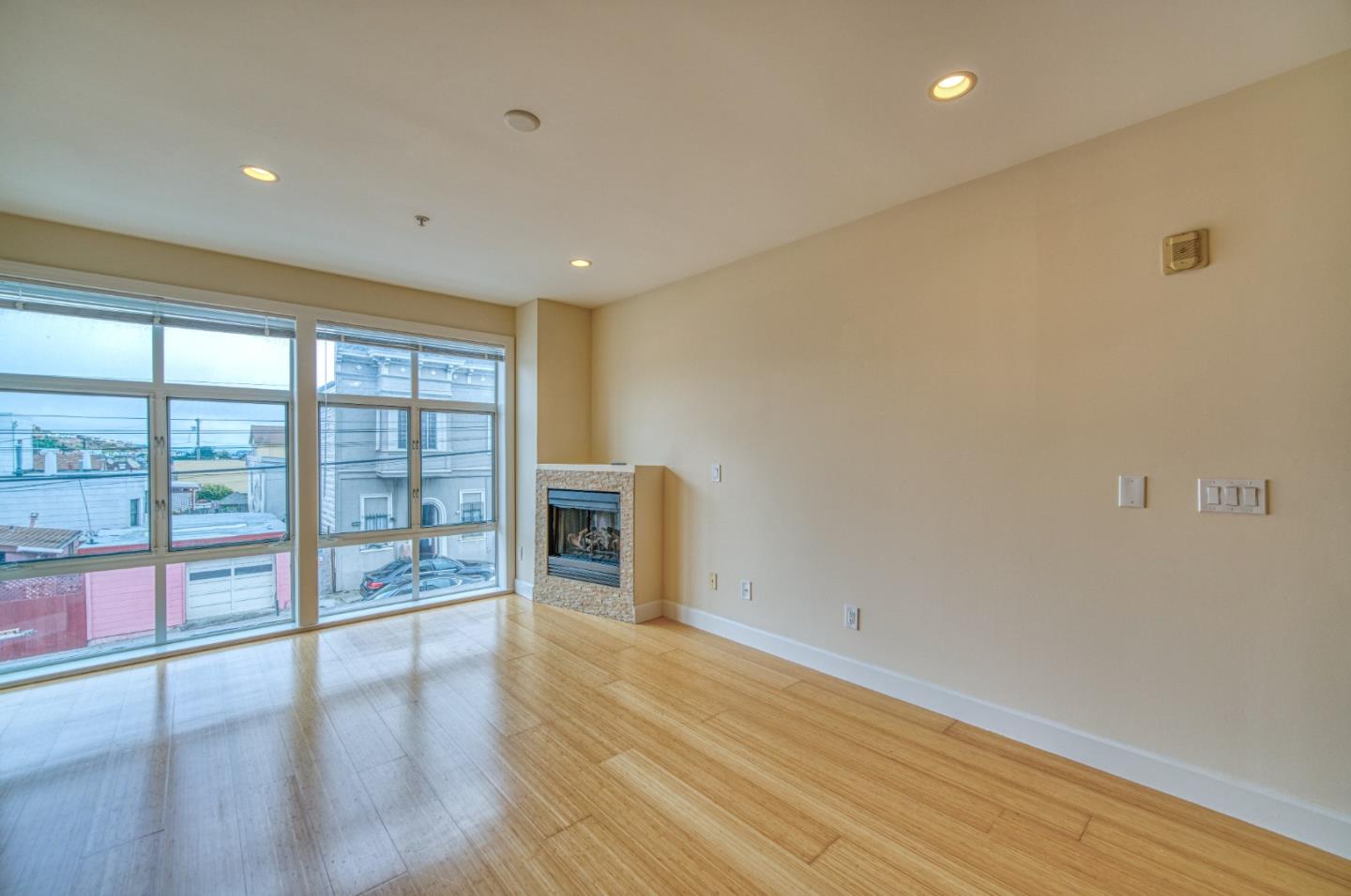 Detail Gallery Image 5 of 15 For 89 Goethe St #2,  Daly City,  CA 94014 - 1 Beds | 1/1 Baths