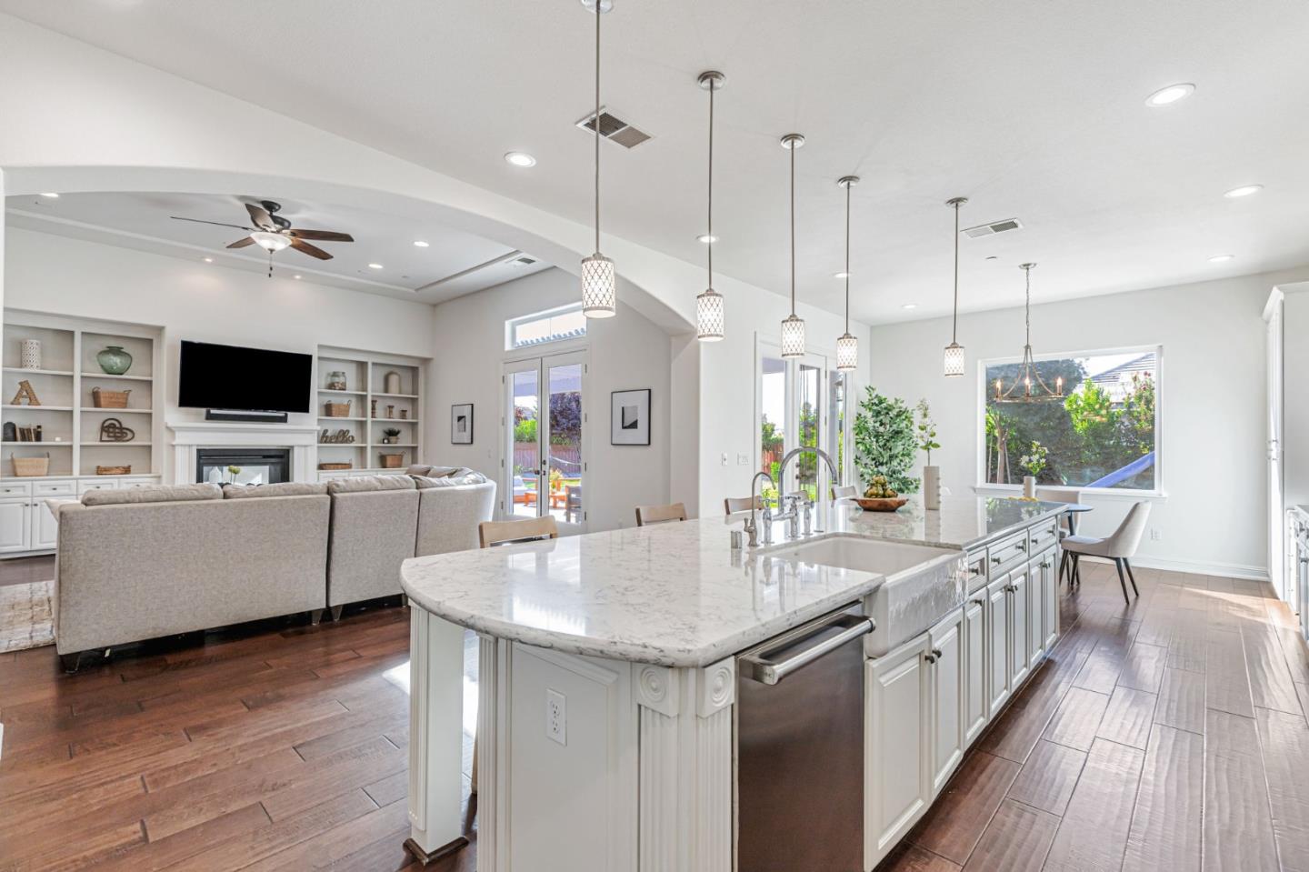 Detail Gallery Image 23 of 70 For 325 Peebles Ave, Morgan Hill,  CA 95037 - 5 Beds | 3/1 Baths