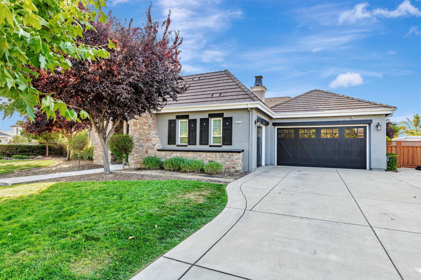 Detail Gallery Image 6 of 70 For 325 Peebles Ave, Morgan Hill,  CA 95037 - 5 Beds | 3/1 Baths