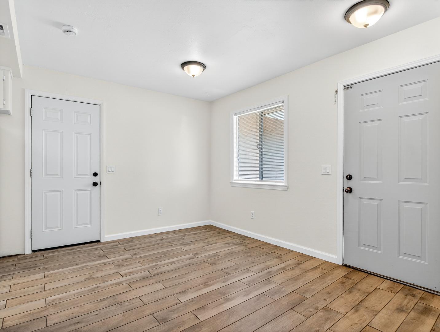 Detail Gallery Image 10 of 34 For 129 Kiwi St, Los Banos,  CA 93635 - 3 Beds | 1/1 Baths