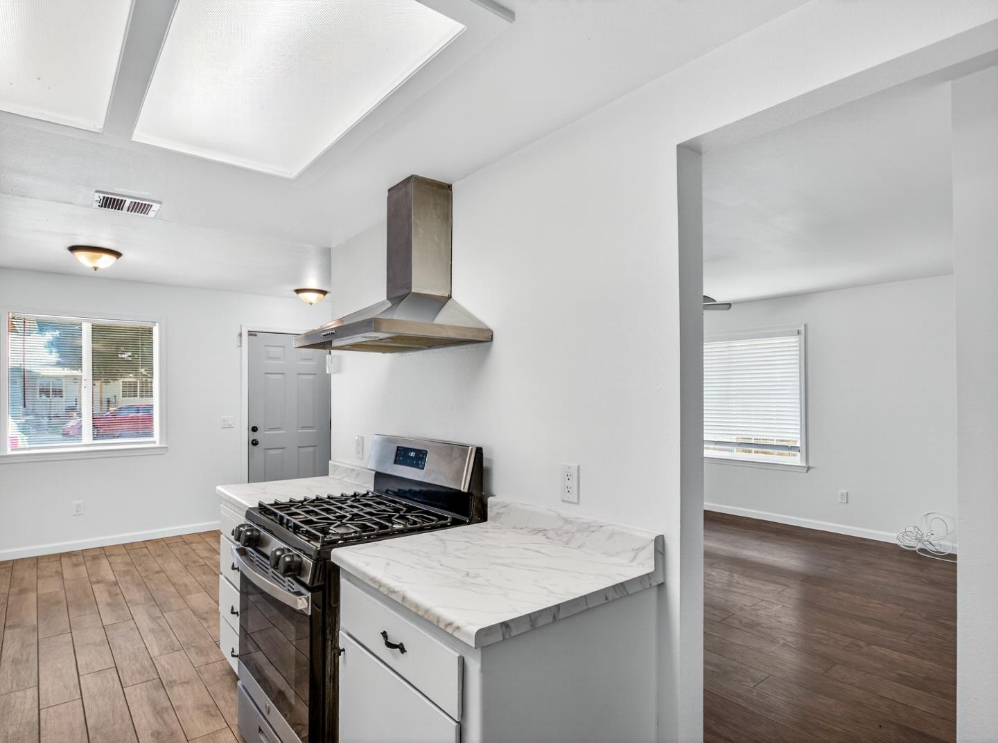 Detail Gallery Image 17 of 34 For 129 Kiwi St, Los Banos,  CA 93635 - 3 Beds | 1/1 Baths