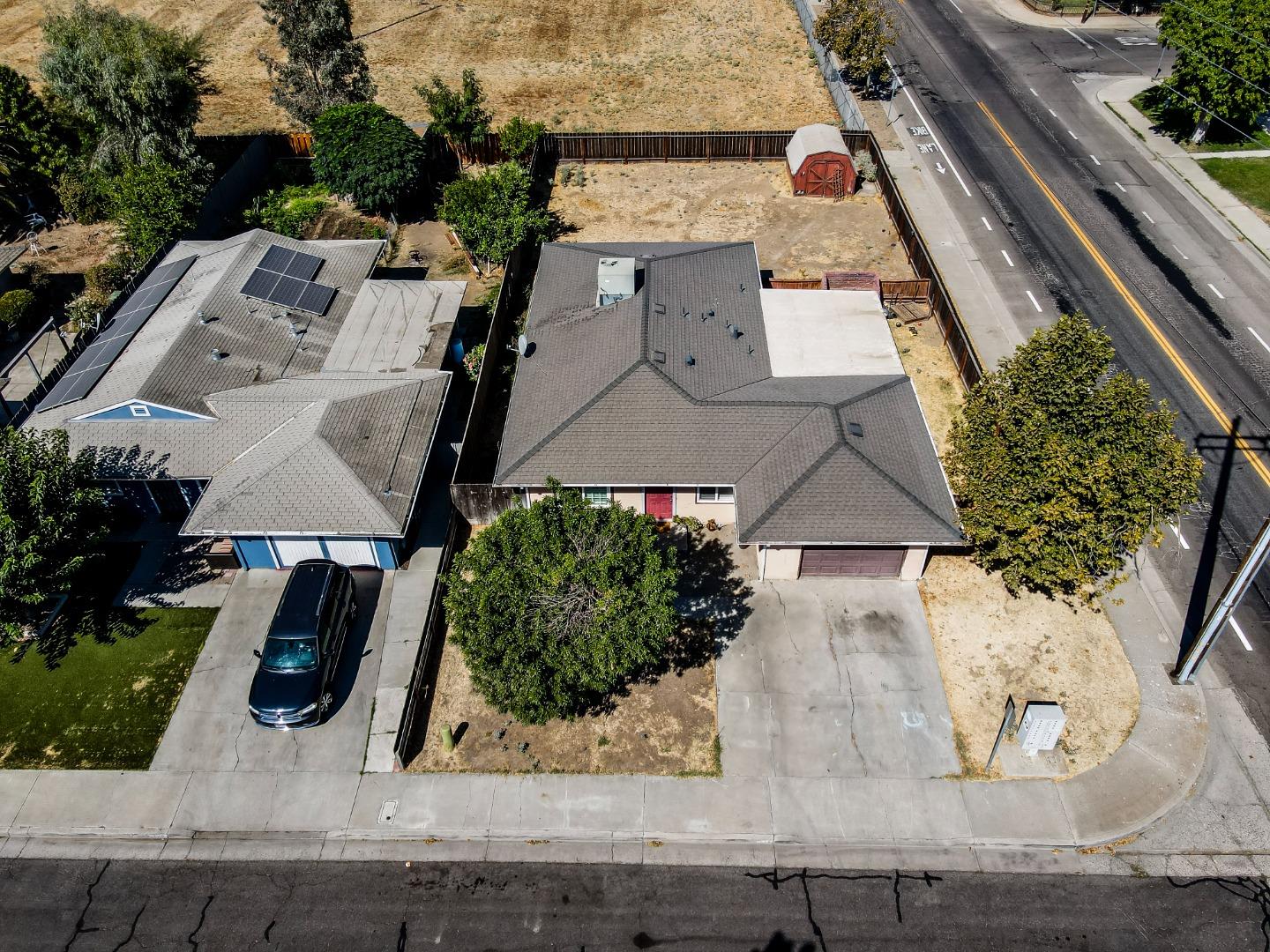 Detail Gallery Image 3 of 34 For 129 Kiwi St, Los Banos,  CA 93635 - 3 Beds | 1/1 Baths