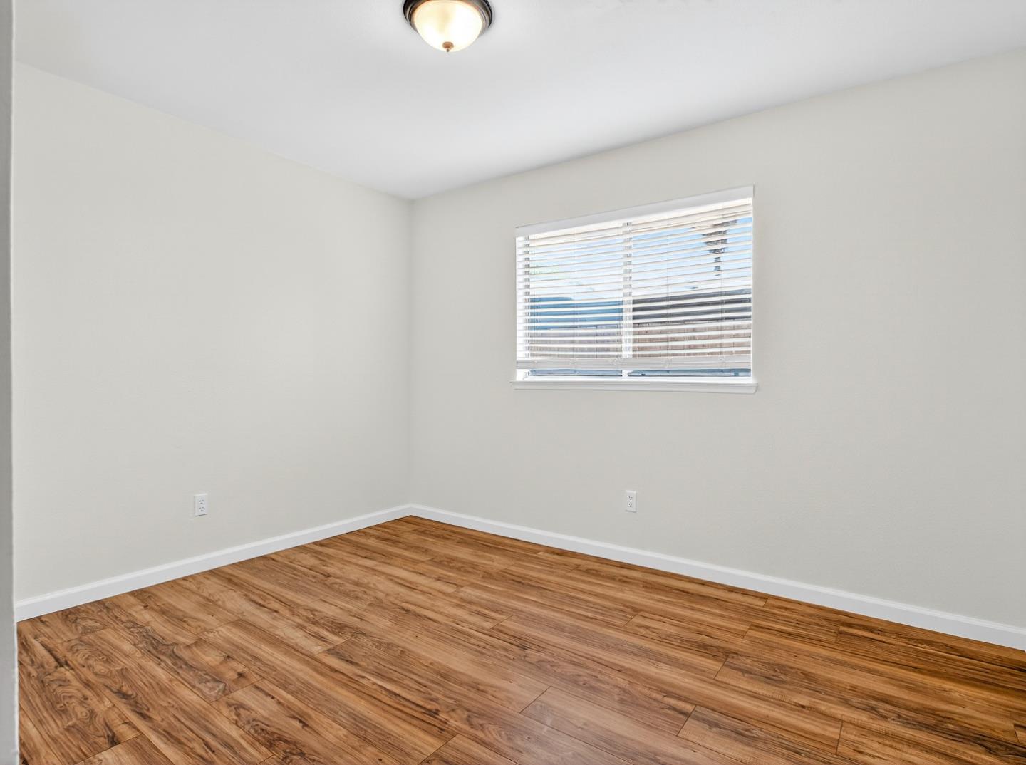 Detail Gallery Image 30 of 34 For 129 Kiwi St, Los Banos,  CA 93635 - 3 Beds | 1/1 Baths