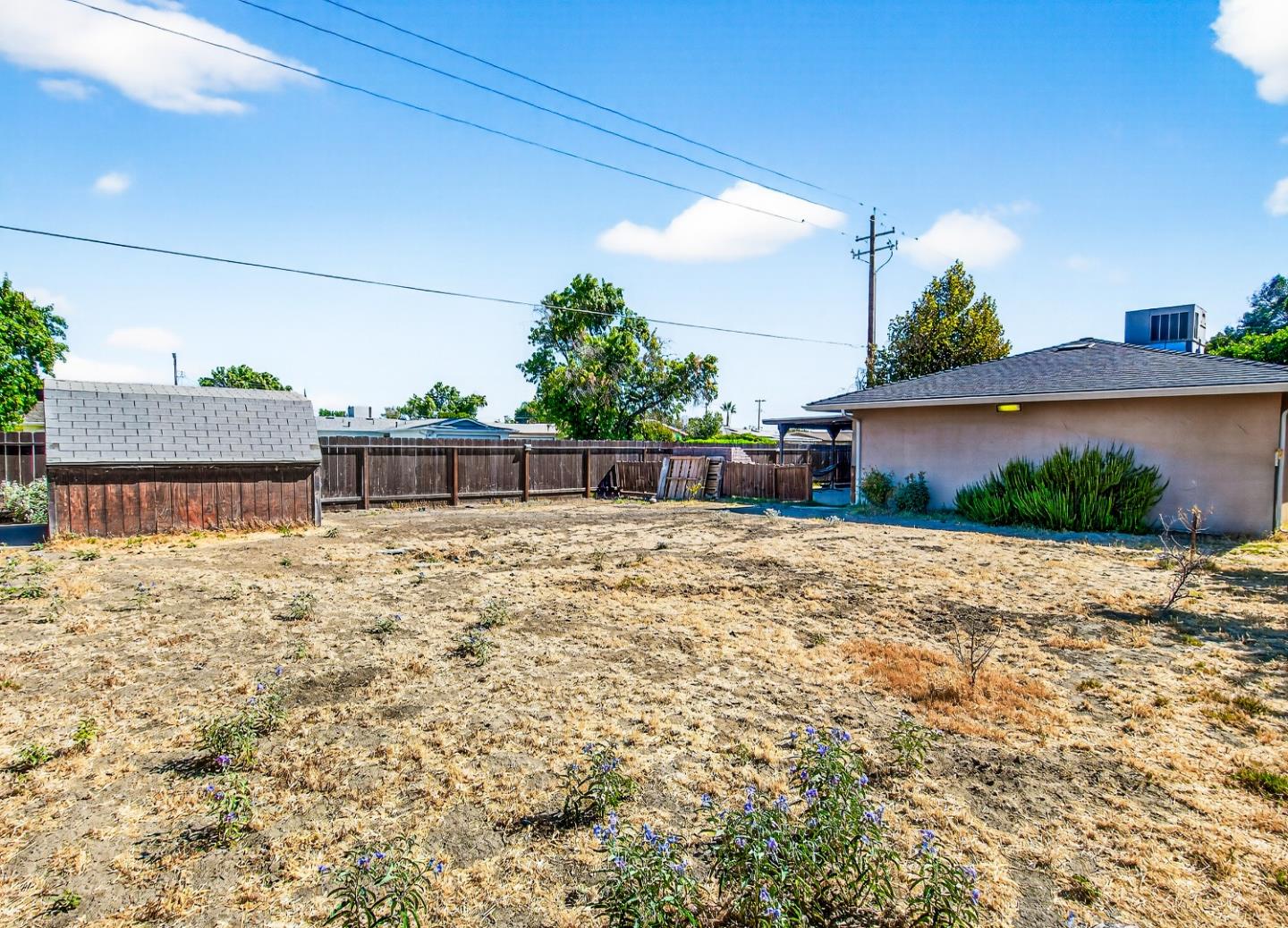 Detail Gallery Image 6 of 34 For 129 Kiwi St, Los Banos,  CA 93635 - 3 Beds | 1/1 Baths