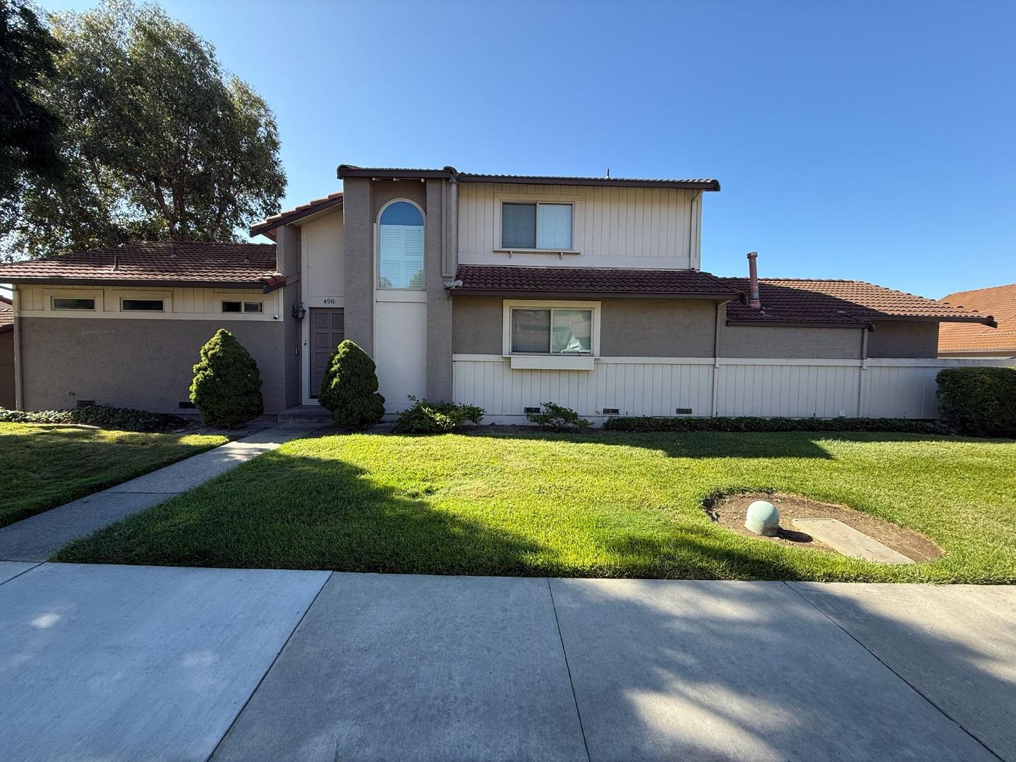 Detail Gallery Image 1 of 3 For 498 Verano Ct, San Jose,  CA 95111 - 3 Beds | 2/1 Baths