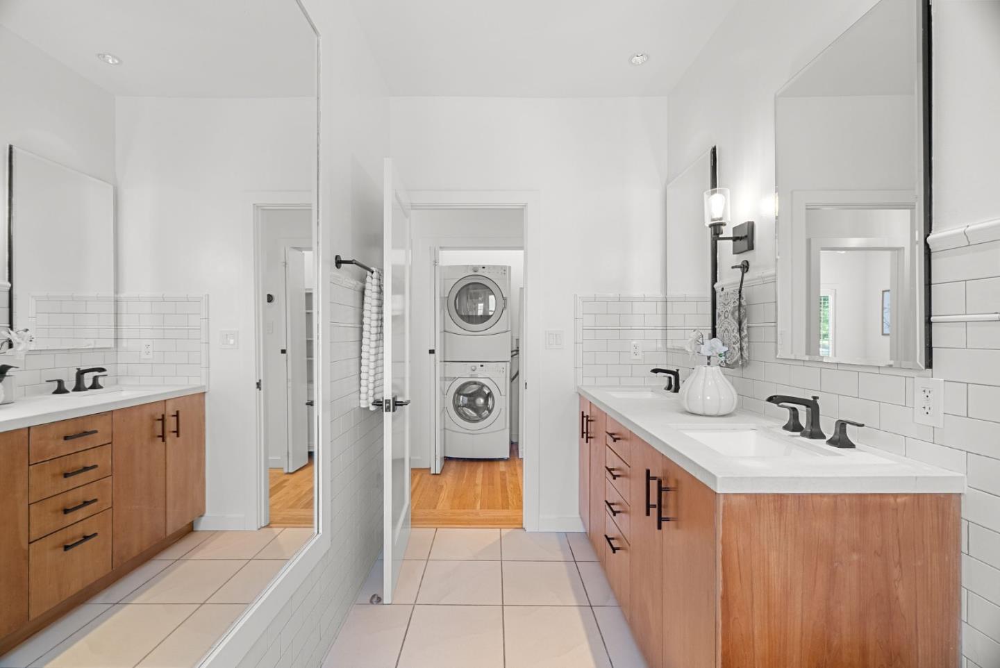 Detail Gallery Image 17 of 39 For 1223 Rhus St, San Mateo,  CA 94402 - 2 Beds | 1 Baths