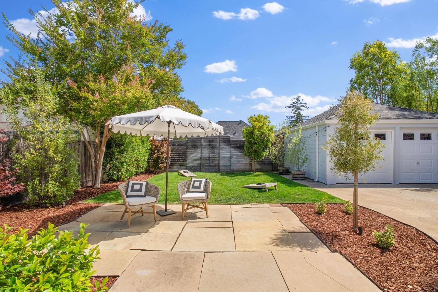 Detail Gallery Image 22 of 39 For 1223 Rhus St, San Mateo,  CA 94402 - 2 Beds | 1 Baths