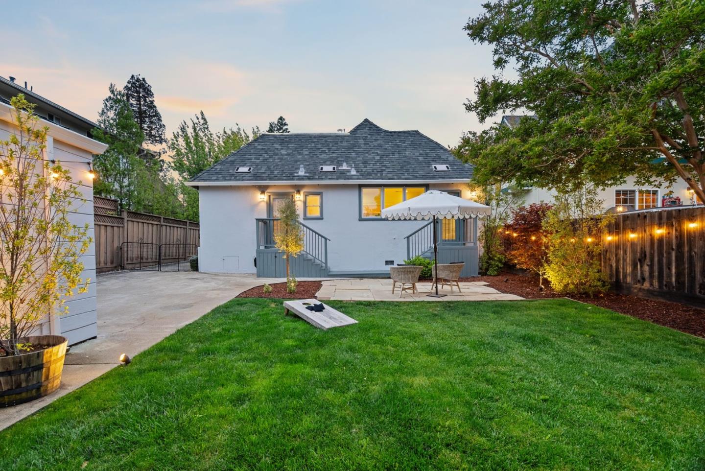 Detail Gallery Image 29 of 39 For 1223 Rhus St, San Mateo,  CA 94402 - 2 Beds | 1 Baths