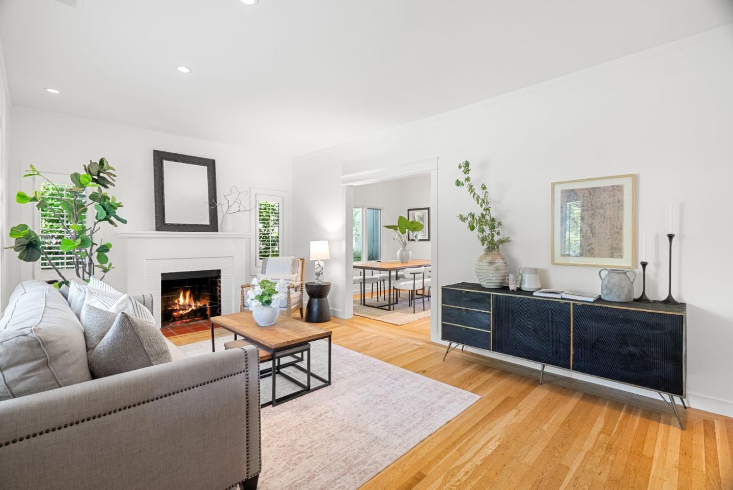 Detail Gallery Image 5 of 39 For 1223 Rhus St, San Mateo,  CA 94402 - 2 Beds | 1 Baths