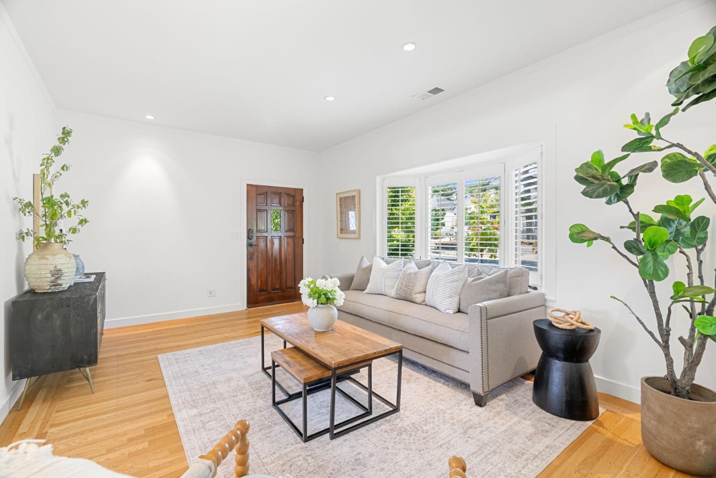 Detail Gallery Image 6 of 39 For 1223 Rhus St, San Mateo,  CA 94402 - 2 Beds | 1 Baths