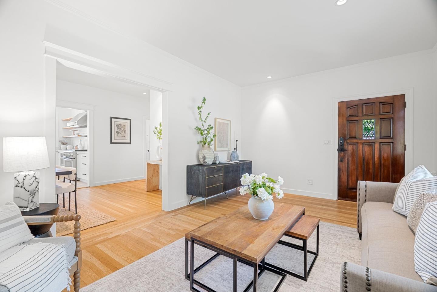 Detail Gallery Image 7 of 39 For 1223 Rhus St, San Mateo,  CA 94402 - 2 Beds | 1 Baths