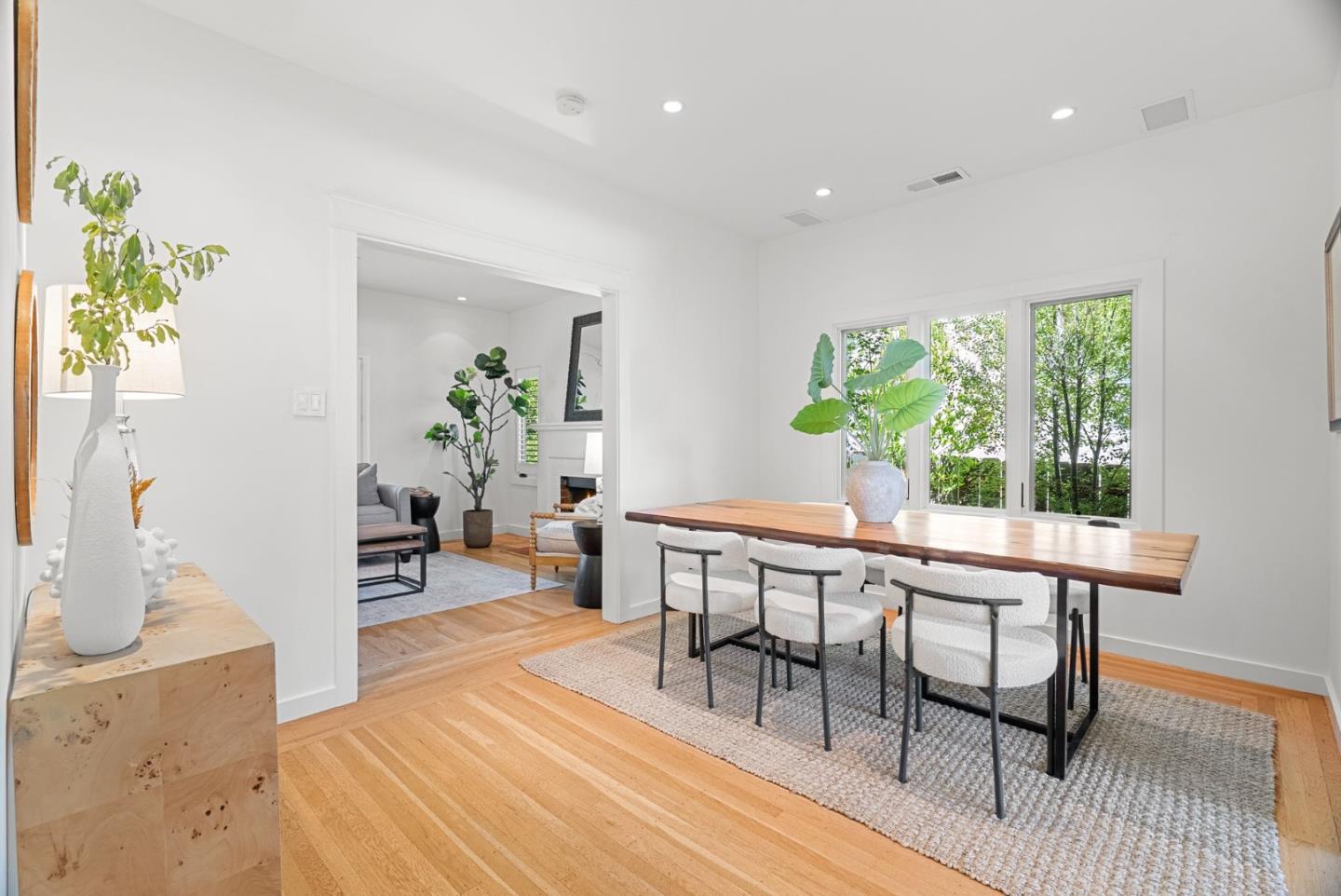 Detail Gallery Image 9 of 39 For 1223 Rhus St, San Mateo,  CA 94402 - 2 Beds | 1 Baths