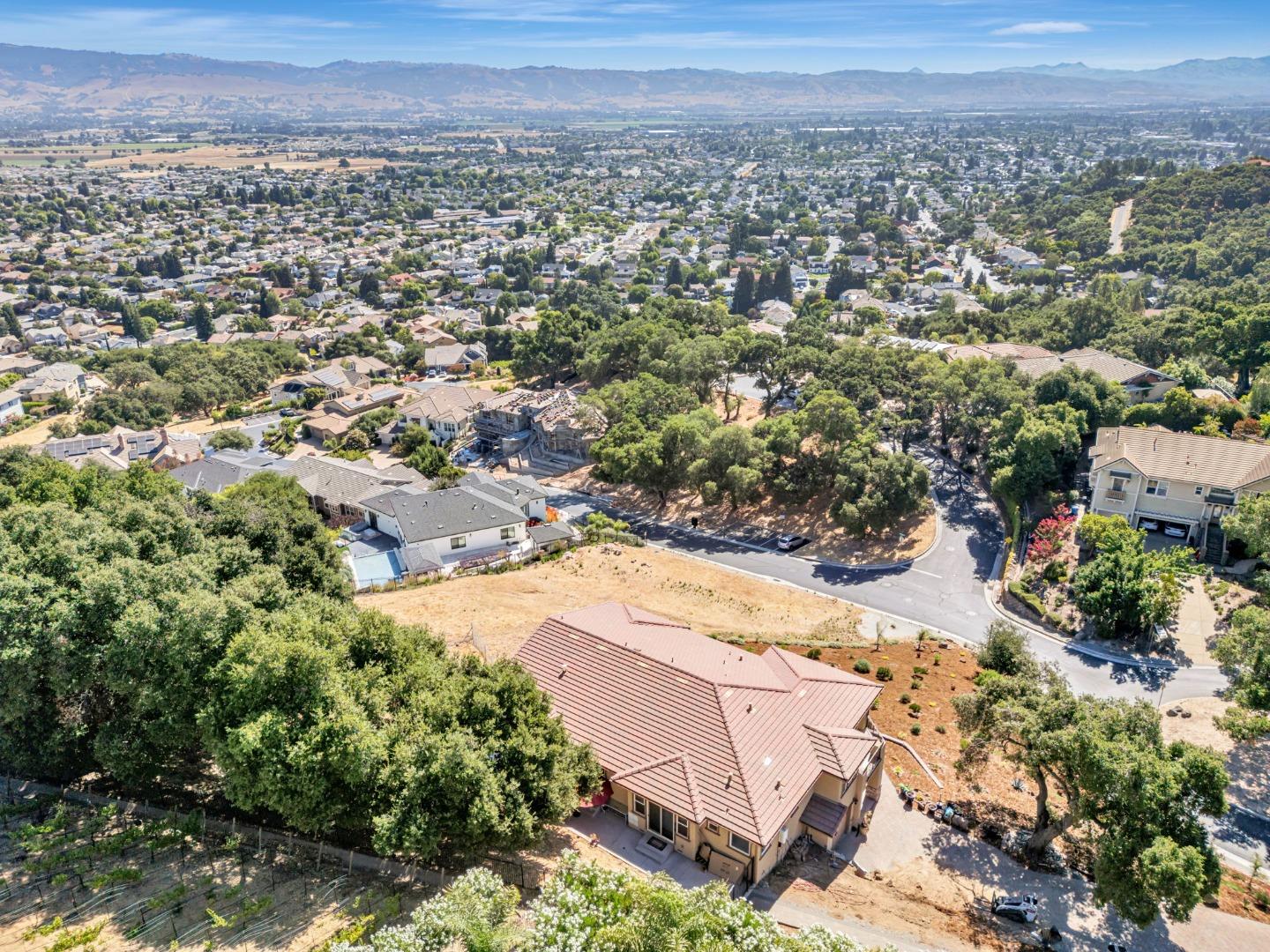 Detail Gallery Image 12 of 26 For 8745 Wild Iris Dr, Gilroy,  CA 95020 - – Beds | – Baths