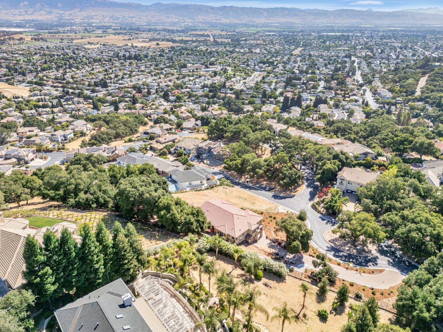 Detail Gallery Image 13 of 26 For 8745 Wild Iris Dr, Gilroy,  CA 95020 - – Beds | – Baths