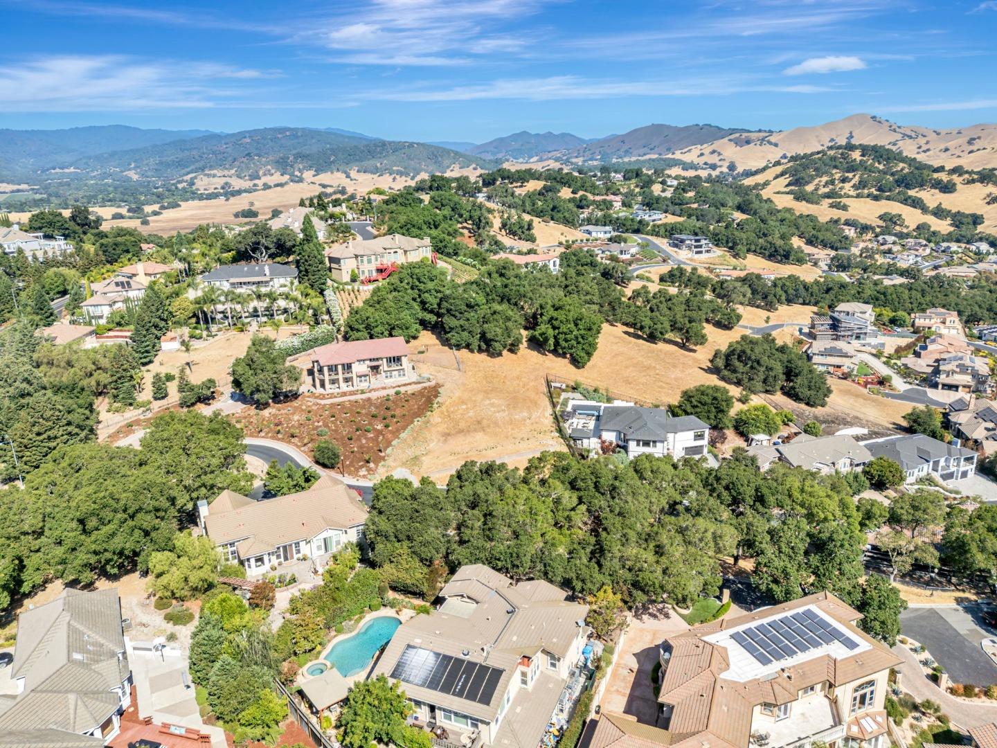 Detail Gallery Image 15 of 26 For 8745 Wild Iris Dr, Gilroy,  CA 95020 - – Beds | – Baths