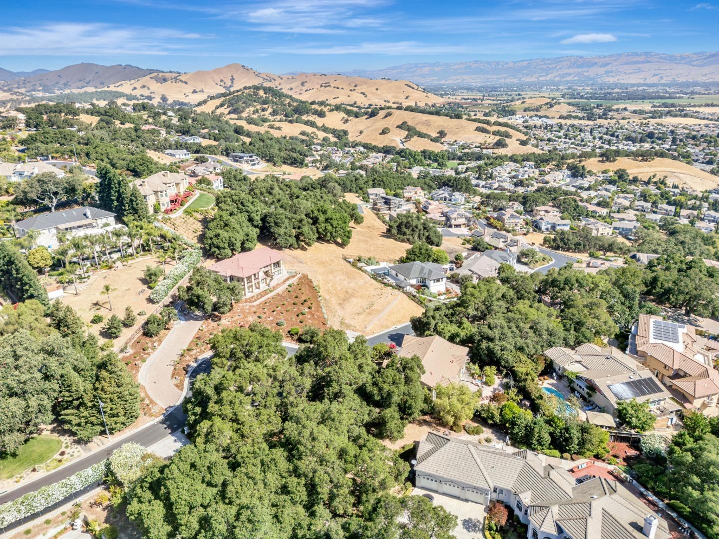 Detail Gallery Image 16 of 26 For 8745 Wild Iris Dr, Gilroy,  CA 95020 - – Beds | – Baths