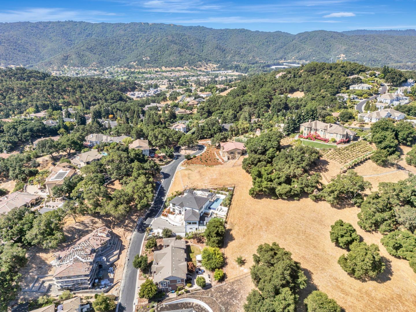 Detail Gallery Image 4 of 26 For 8745 Wild Iris Dr, Gilroy,  CA 95020 - – Beds | – Baths