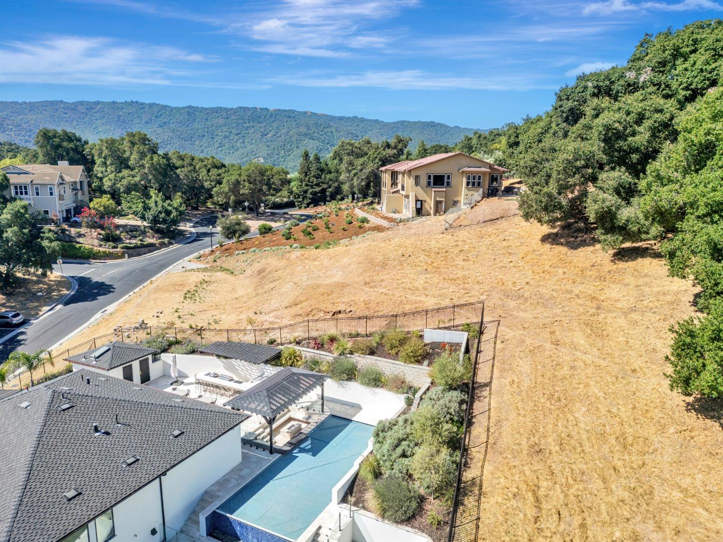 Detail Gallery Image 6 of 26 For 8745 Wild Iris Dr, Gilroy,  CA 95020 - – Beds | – Baths