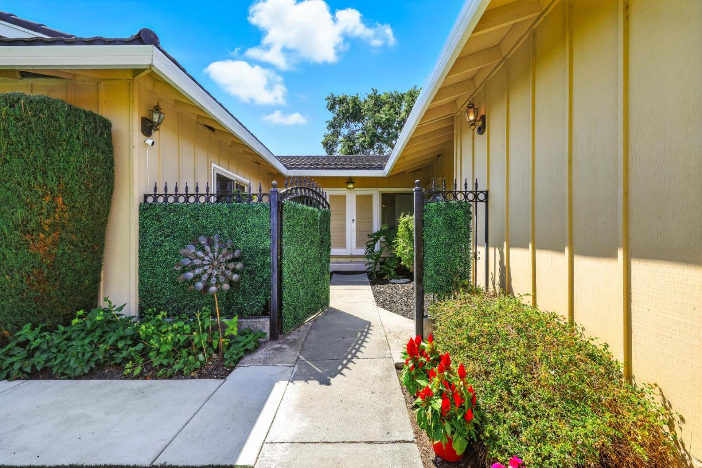 Detail Gallery Image 3 of 60 For 2230 Crocker Way, Santa Clara,  CA 95051 - 4 Beds | 2 Baths