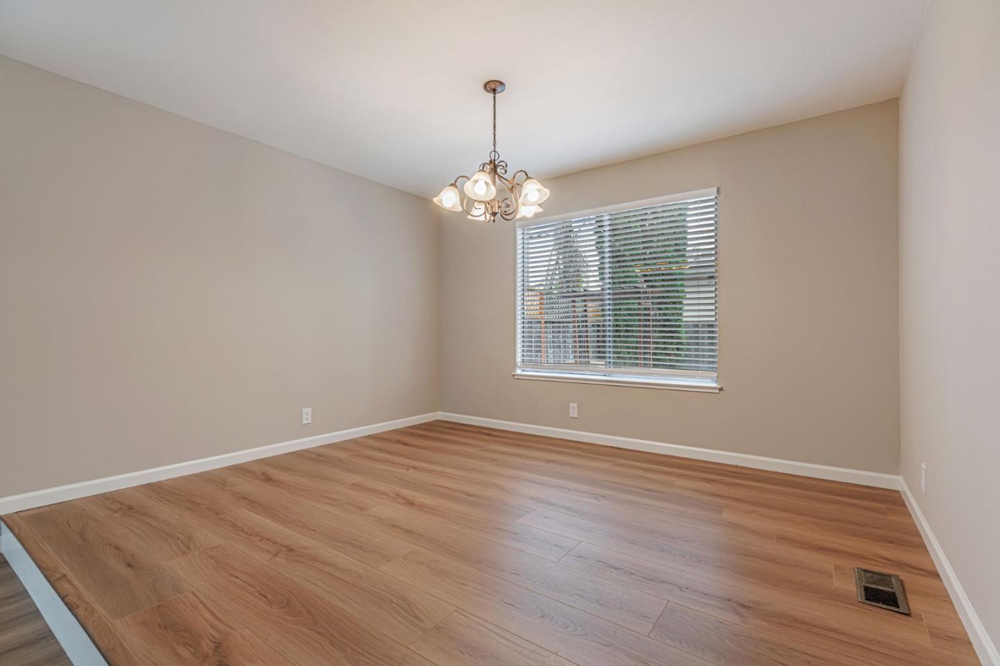 Detail Gallery Image 26 of 71 For 6441 Cottle Rd, San Jose,  CA 95123 - 4 Beds | 2/1 Baths
