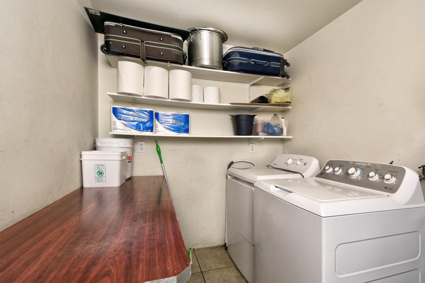 Detail Gallery Image 8 of 17 For 2428 Barlow Ave, San Jose,  CA 95122 - 3 Beds | 2 Baths