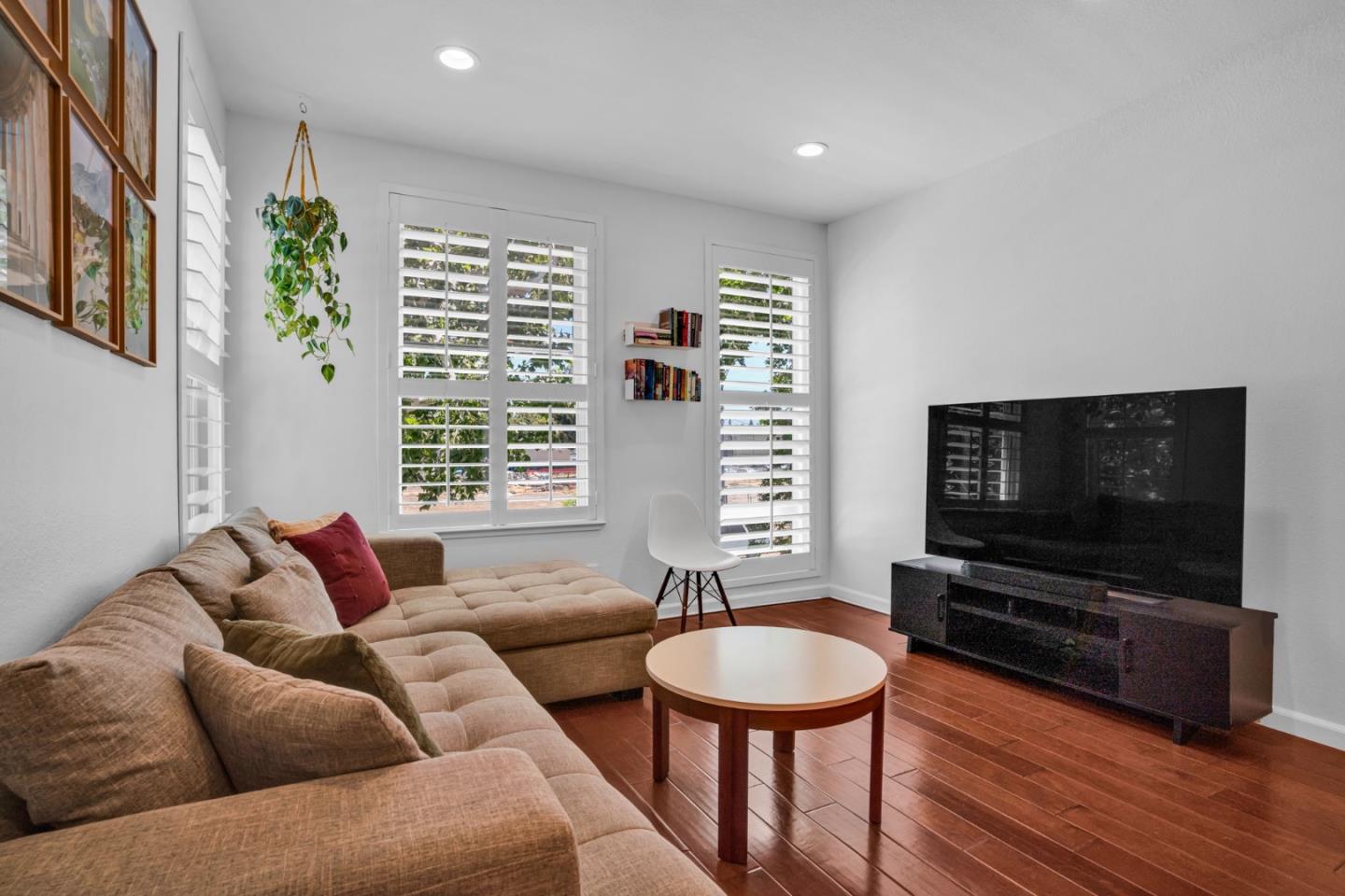 Detail Gallery Image 3 of 36 For 411 Park Ave #240,  San Jose,  CA 95110 - 2 Beds | 2 Baths