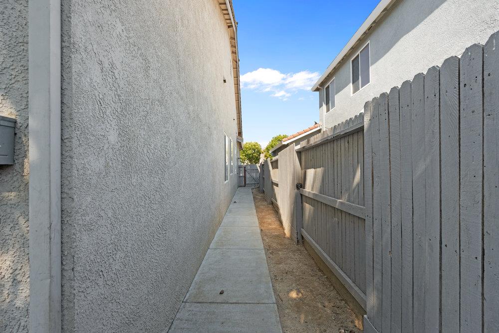 Detail Gallery Image 41 of 47 For 256 Murano St, Los Banos,  CA 93635 - 4 Beds | 2 Baths