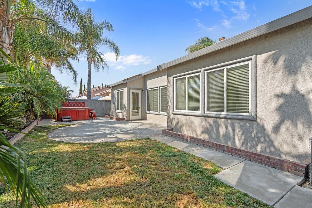 Detail Gallery Image 42 of 47 For 256 Murano St, Los Banos,  CA 93635 - 4 Beds | 2 Baths