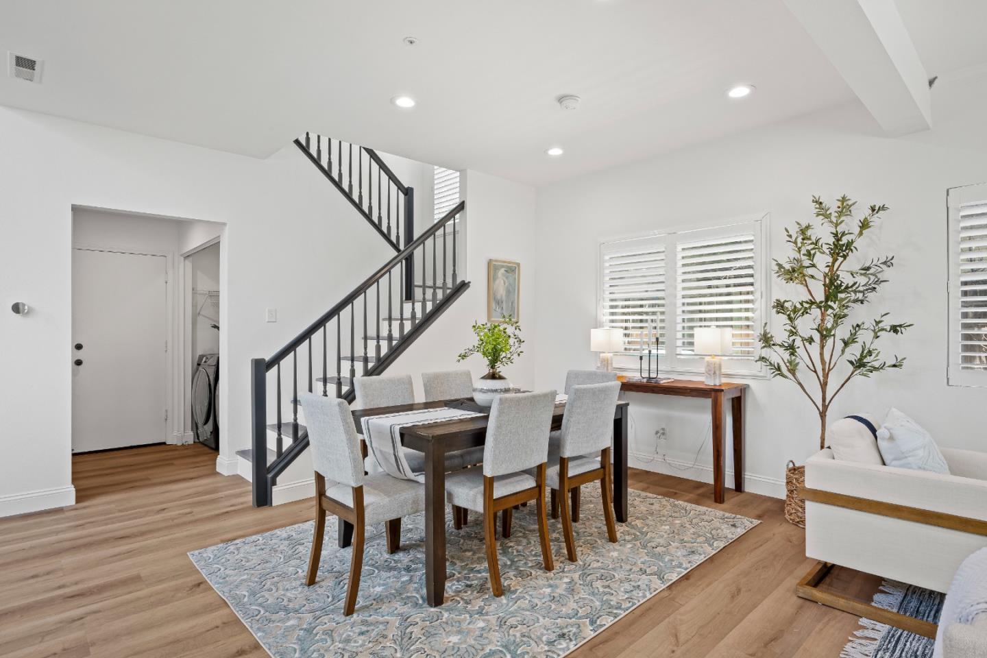 Detail Gallery Image 11 of 59 For 25365 Jasmine Ct, Salinas,  CA 93908 - 3 Beds | 2/1 Baths