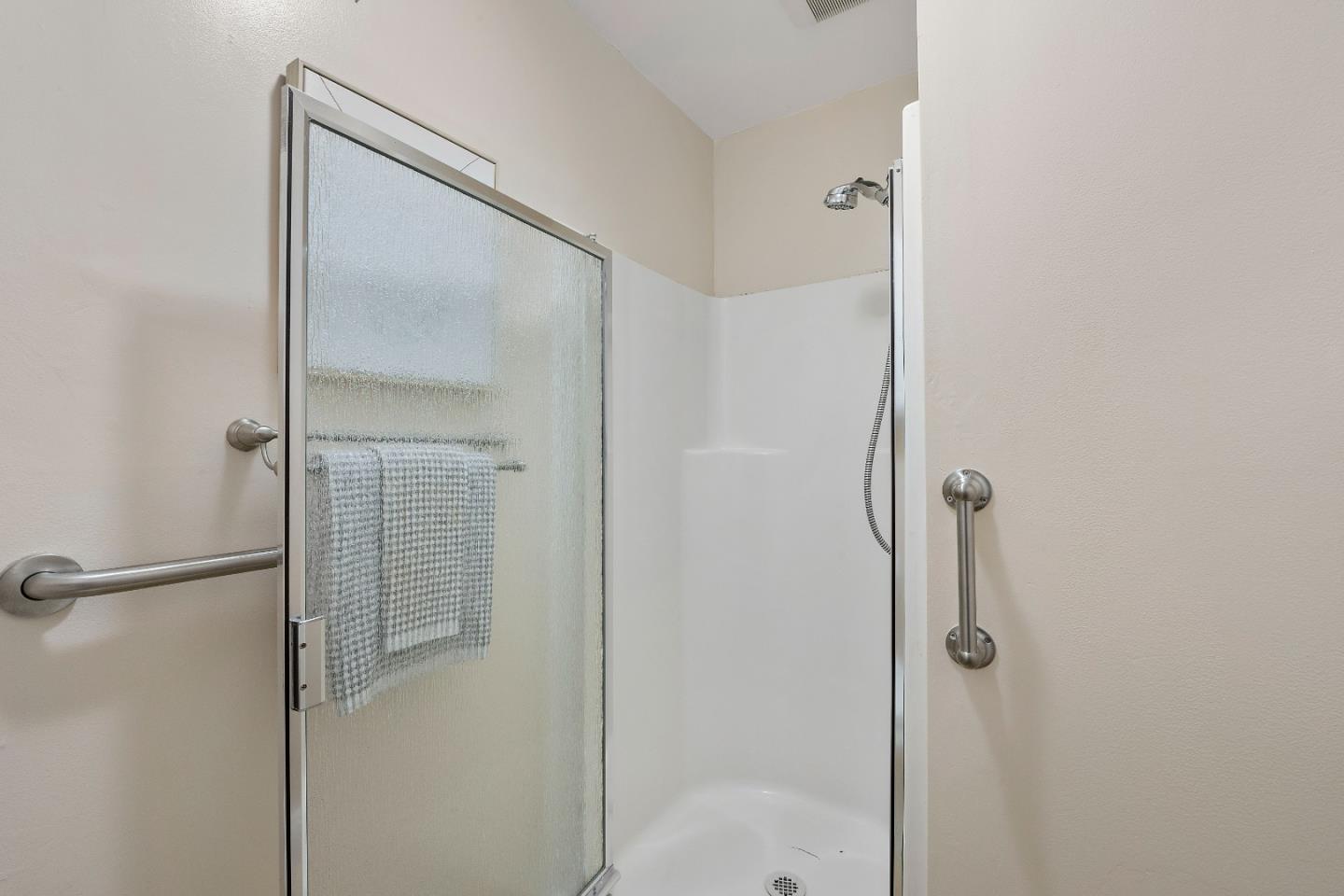 Detail Gallery Image 23 of 43 For 708 Blackfoot Ct, San Jose,  CA 95123 - 4 Beds | 2/1 Baths