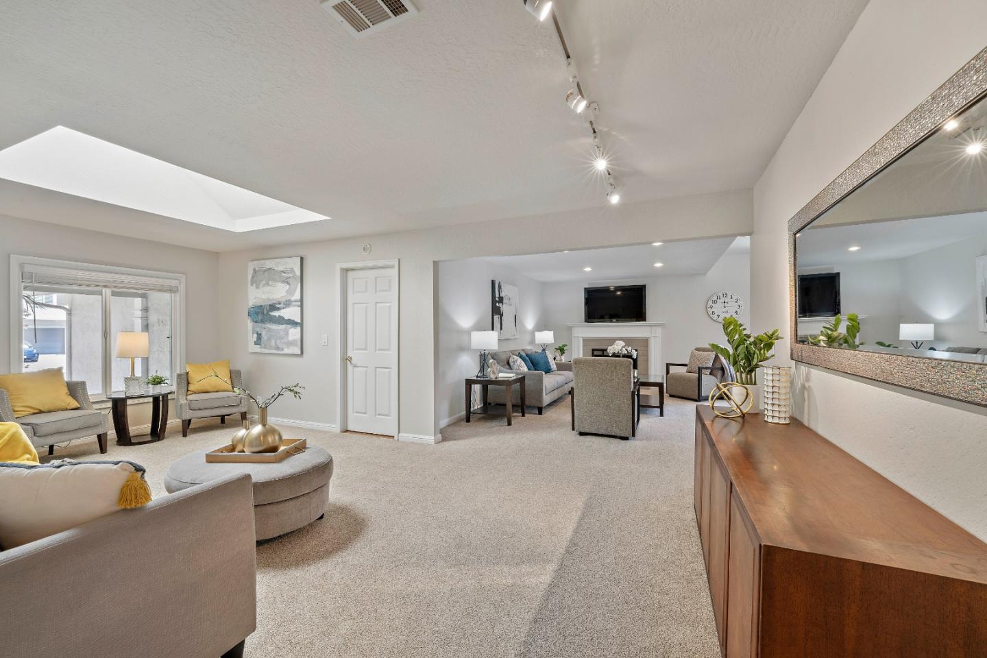 Detail Gallery Image 24 of 43 For 708 Blackfoot Ct, San Jose,  CA 95123 - 4 Beds | 2/1 Baths