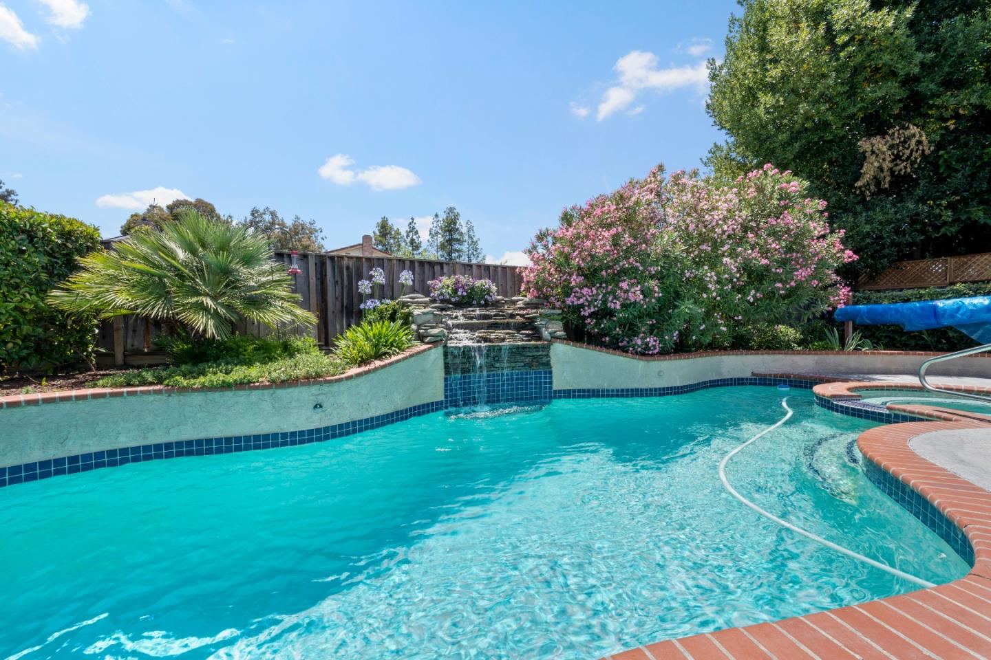 Detail Gallery Image 34 of 43 For 708 Blackfoot Ct, San Jose,  CA 95123 - 4 Beds | 2/1 Baths