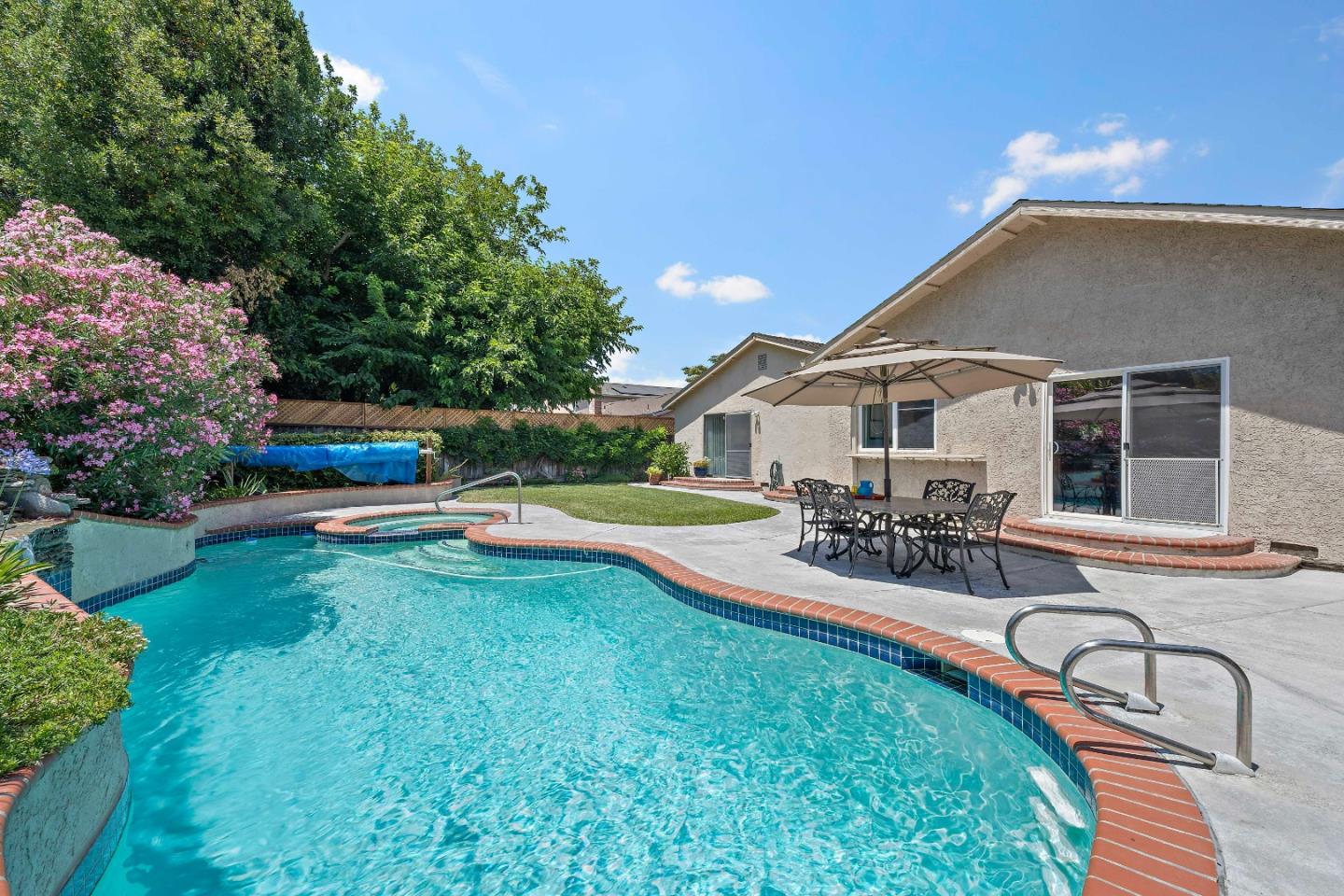 Detail Gallery Image 36 of 43 For 708 Blackfoot Ct, San Jose,  CA 95123 - 4 Beds | 2/1 Baths