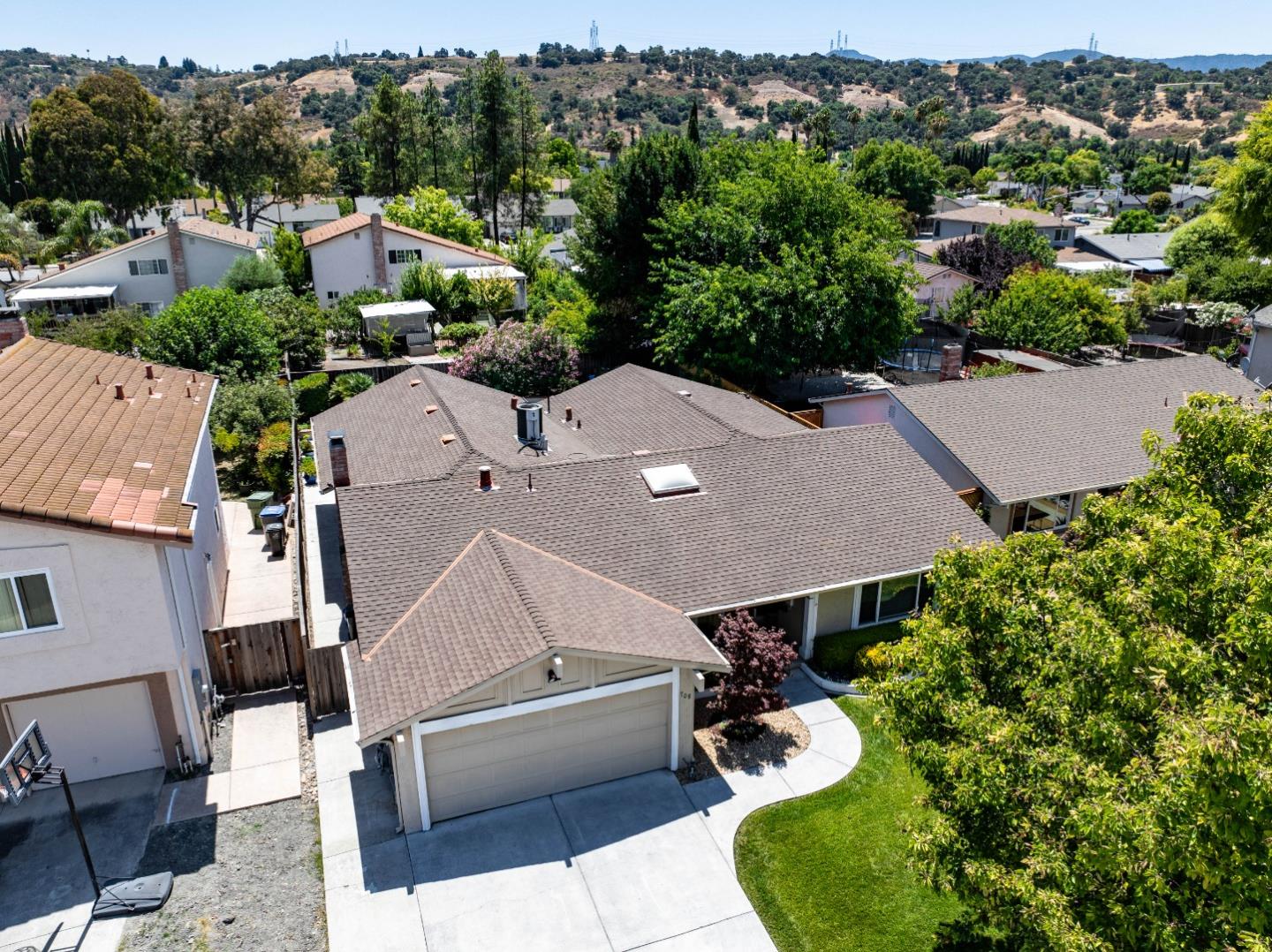 Detail Gallery Image 40 of 43 For 708 Blackfoot Ct, San Jose,  CA 95123 - 4 Beds | 2/1 Baths