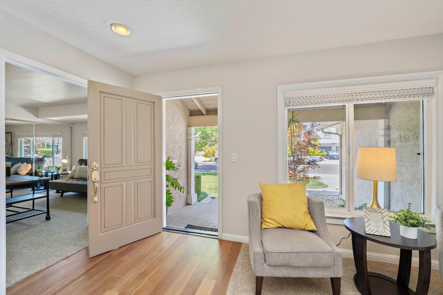 Detail Gallery Image 6 of 43 For 708 Blackfoot Ct, San Jose,  CA 95123 - 4 Beds | 2/1 Baths