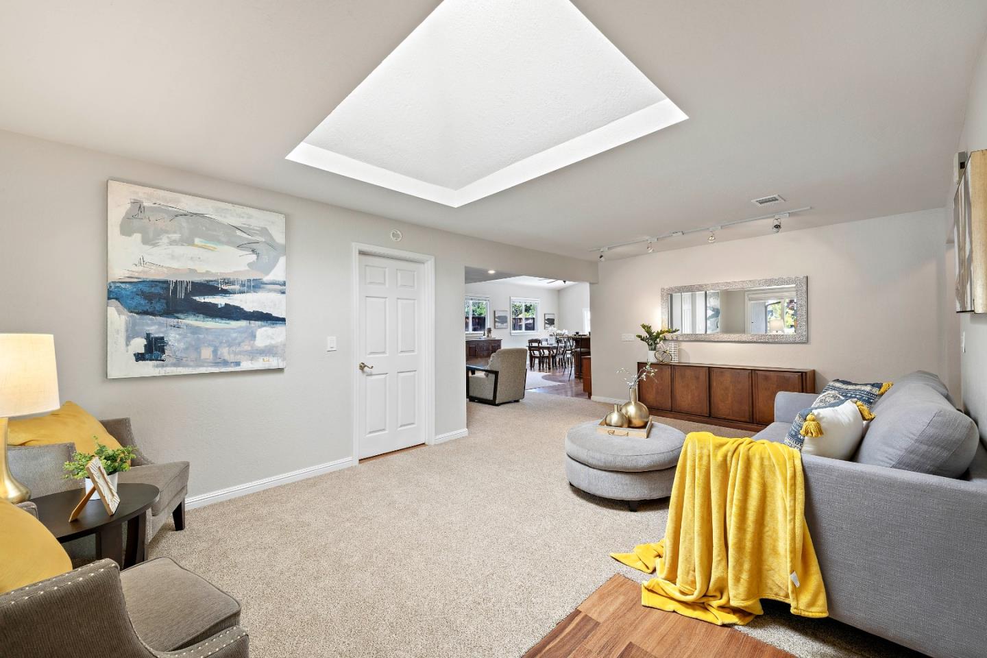 Detail Gallery Image 9 of 43 For 708 Blackfoot Ct, San Jose,  CA 95123 - 4 Beds | 2/1 Baths