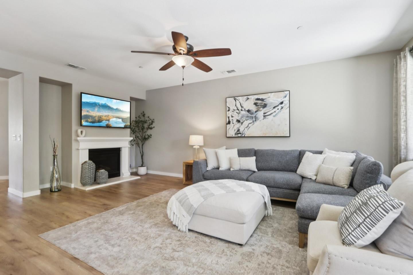 Detail Gallery Image 14 of 32 For 812 Geronimo St, Gilroy,  CA 95020 - 4 Beds | 2 Baths