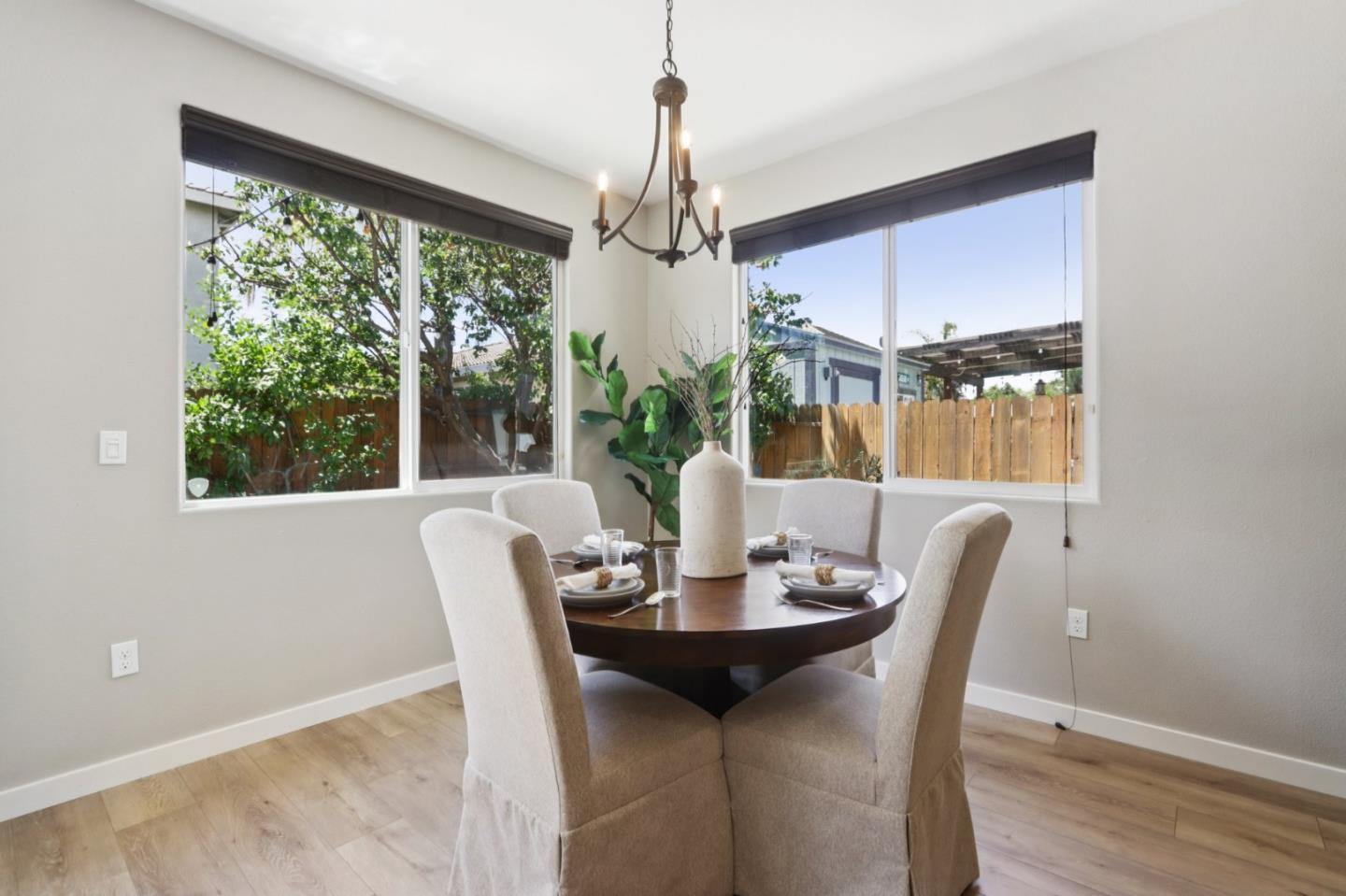 Detail Gallery Image 16 of 32 For 812 Geronimo St, Gilroy,  CA 95020 - 4 Beds | 2 Baths