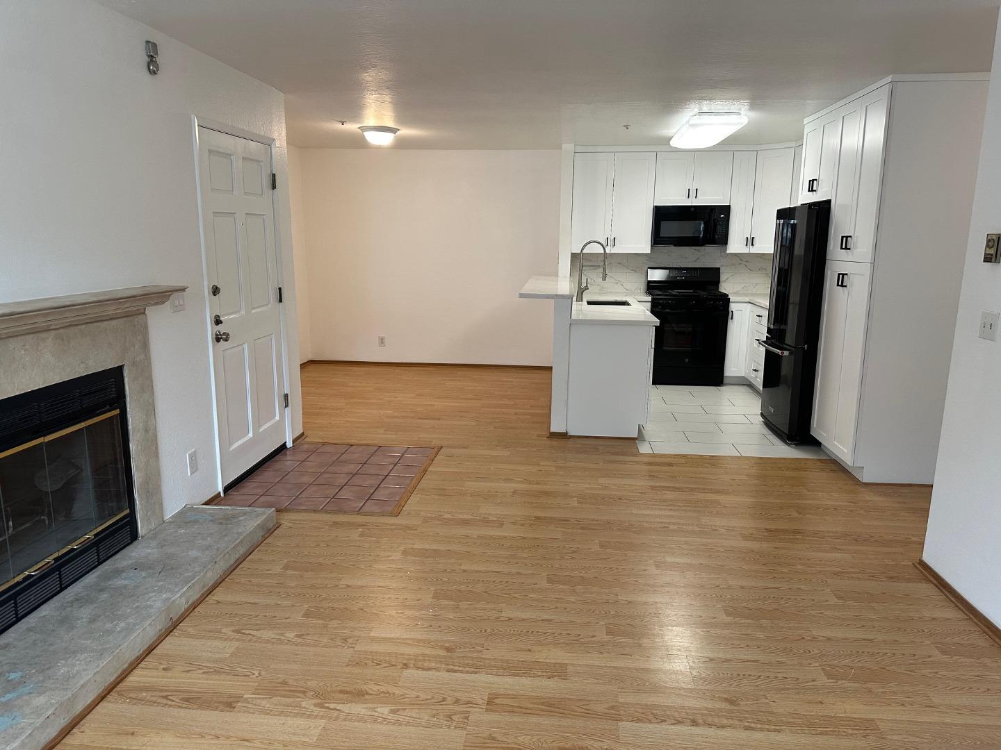 Detail Gallery Image 24 of 48 For 808 Red Leaf Ct, San Francisco,  CA 94134 - 2 Beds | 2 Baths