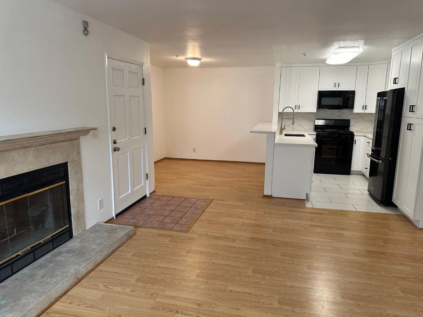 Detail Gallery Image 25 of 48 For 808 Red Leaf Ct, San Francisco,  CA 94134 - 2 Beds | 2 Baths