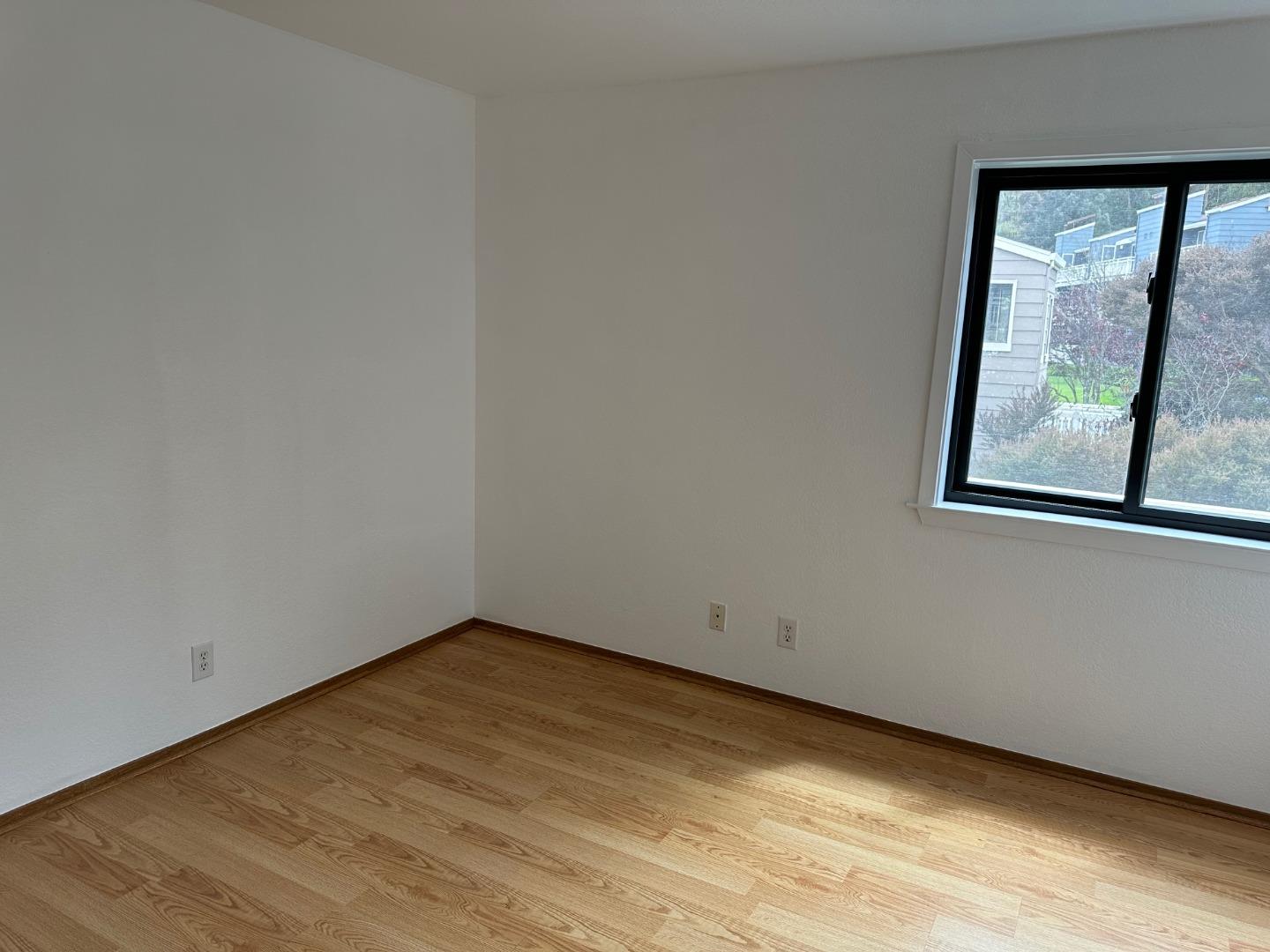 Detail Gallery Image 44 of 48 For 808 Red Leaf Ct, San Francisco,  CA 94134 - 2 Beds | 2 Baths